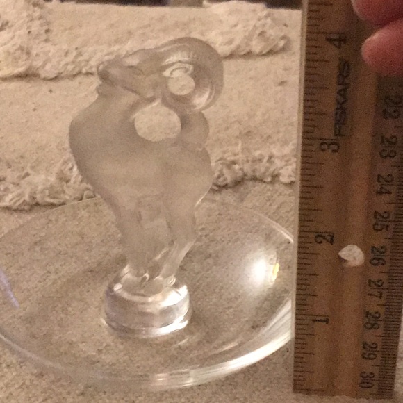 𝑳𝑨𝑳𝑰𝑸𝑼𝑬 𝑭𝑹𝑶𝑺𝑻𝑬𝑫 𝑨𝑵𝑻𝑬𝑳𝑶𝑷𝑬 𝑹𝑰𝑵𝑮 𝑯𝑶𝑳𝑫𝑬𝑹 - Picture 5 of 7